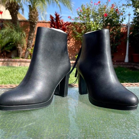 Black Heel Ankle Boots - Picture 2 of 3